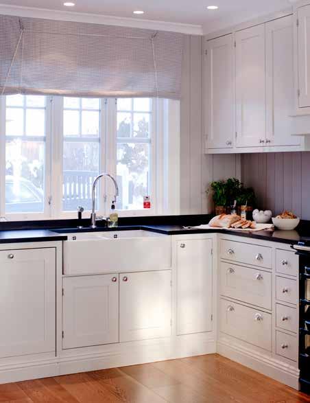 Klassisk høytid Kjøkken: Janneke har selv tegnet kjøkkeninnredningen og fått den laget av en møbelsnekker.