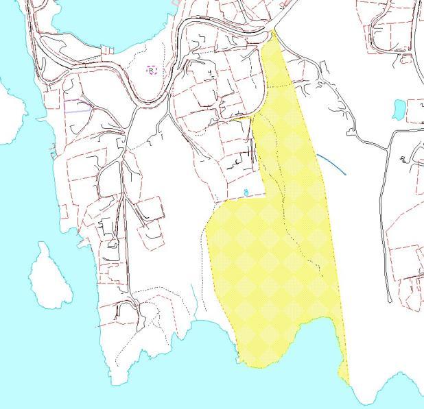 Figur 2: T.v: Den aktuelle eiendommen vist i gul skravur. Kilde: Bergenskart.no. T.h: Arealtype (Naturbase.
