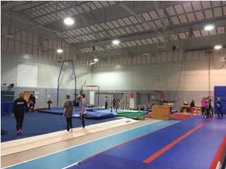 svømmehallen. Vi har også idrettshallen åpen for dere,der det er mulighet for ballspill,eks. Volleyball.