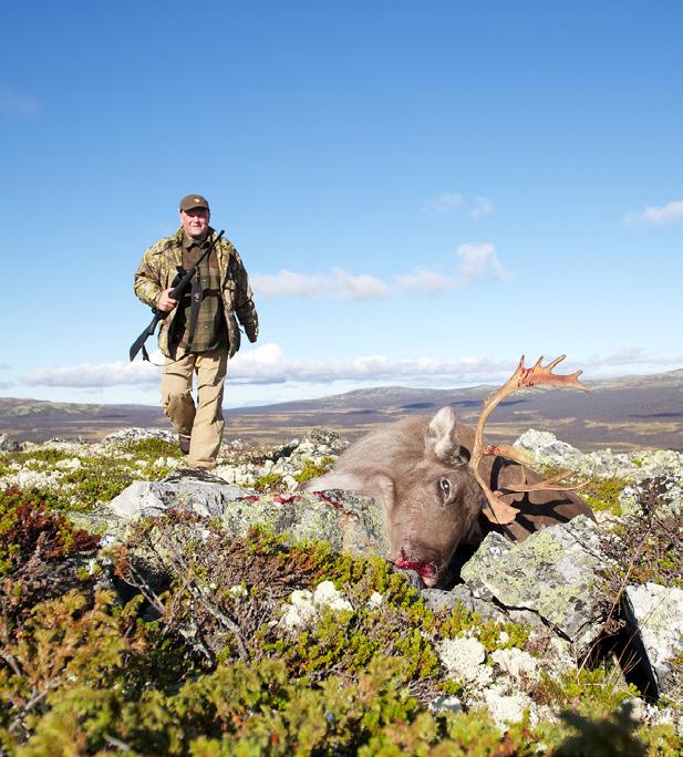 7 c) kombinasjonsvåpen ha minst to løp og benytte patroner med rand- eller sentertenning og haglepatron som ammunisjon.