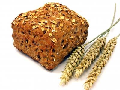 Bilde: Grant Cochrane/FreeDigitalPhotos.net Kornprodukter Det anbefales kornprodukter med høyt innhold av kostfiber og fullkorn.