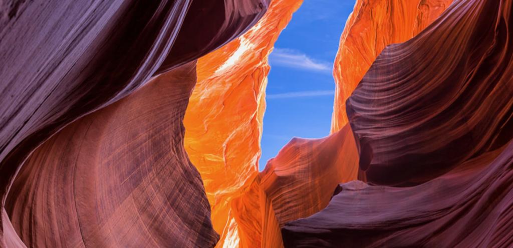 Etterhvert tar vi av på Highway 59, som tar oss sydøst mot Page, Arizona. Her skal vi bl.a. besøke spektakulære Antelope Canyon. fjellformasjoner er et resultat av erosjon av sandsteinsklippene.