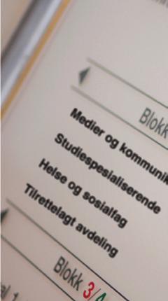 Vi kan tilby følgende fag: 1 REALFAG Biologi 1 og 2 Fysikk 1 og 2 Kjemi 1 og 2 Informasjonsteknologi 1 og 2 Teknologi og forskningslære 1 og 2 Matematikk R1 og R2 Matematikk S1 og S2