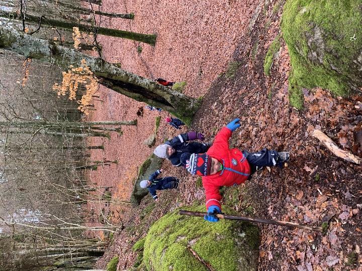 Turer til indianerfjellet der barna bygde