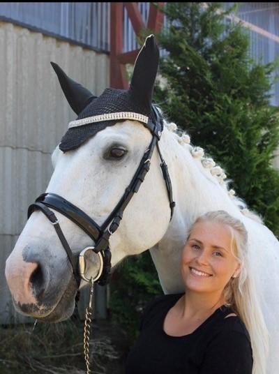 LEDER Kaia Hegre født 1995 (velges for 2år) Sandens & Jæren Rideklubb Tilknytning til ryttersporten: Har to egne hester. Driver nå med sprangridning og er longør i voltige.