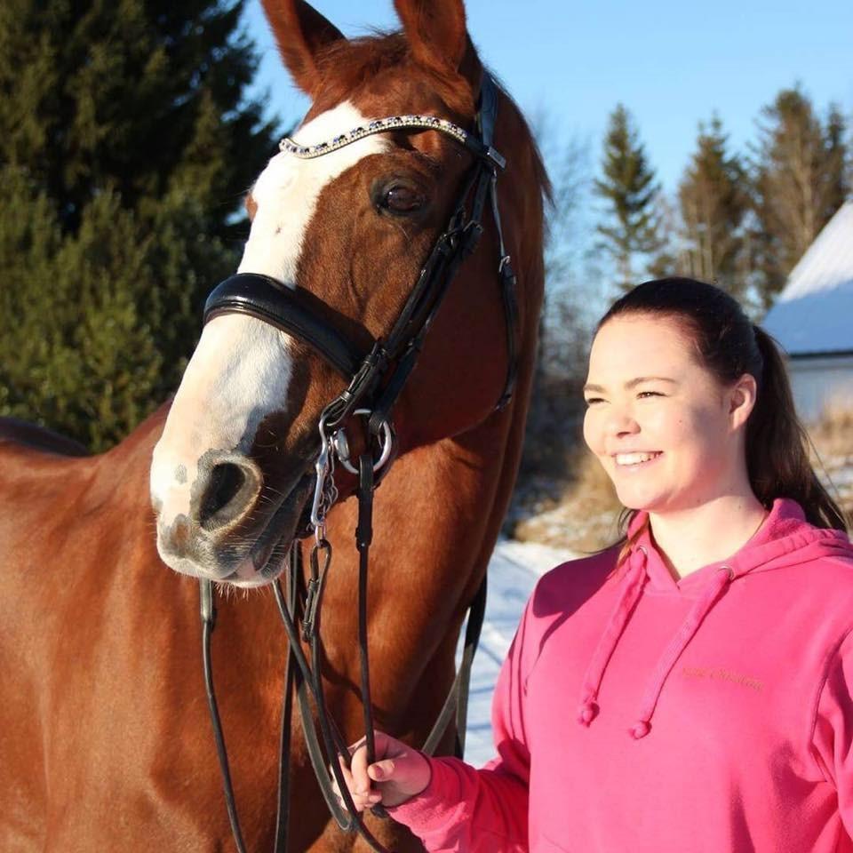 NESTLEDER Signe-Christine Forberg Lillerud født 1998 (velges for 2 år) Nannestad Hestesportsklubb Student IKT servicefag Har hatt hest i 16 år og har startet aktivt i dressur.