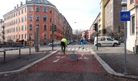 Lokale vegtiltak inkl. sykkeltiltak og kollektivtiltak Innenfor lokale vegtiltak i Oslo og Akershus var forbruket på om lag 900 mill. kr i 2018, av 1,7 mrd. kr til disposisjon.