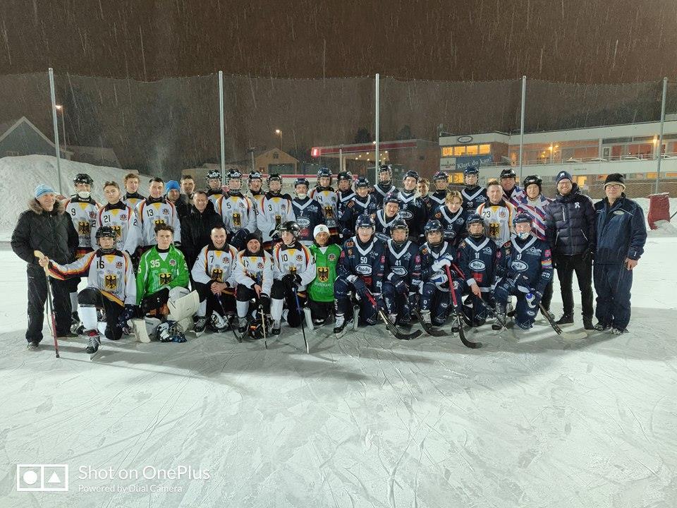 INNEHOLD Nytt lys Tyskland på GB NM sluttspill READY BANDY MÅNEDSBREV - JANUAR Bandy VM Ready cup Her er Ready bandy sitt