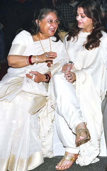 And then again she was there (this time in a white kurta) with Ma Jaya