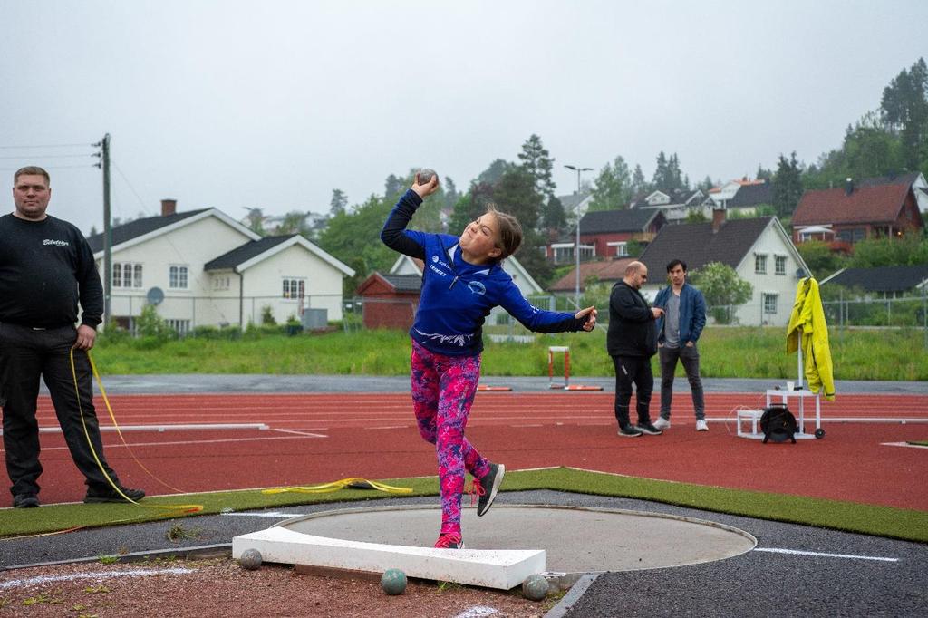 vi utrope de beste løperne, hopperne og kasterne i