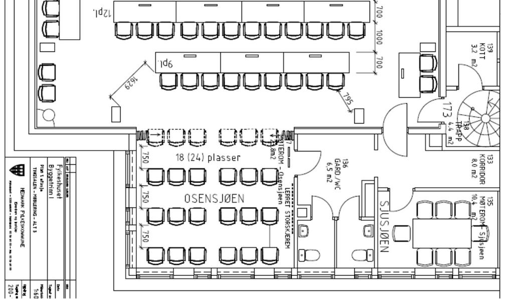 Tingsalen, endret innredning, gjelder alle alternativ: For å få plass til det nye fylkestinget, snus plassering av innredningen 90 grader.