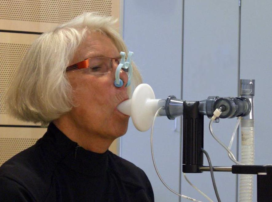 Spirometri - undersøkelse av dynamiske lungevolum (PEF, FEV1, FVC etc) - Skal gjennomføres standardisert, men i praksis svært variable