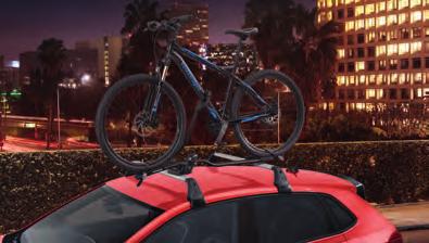 ¹) 03 Bruk sykkelstativet til å transportere sykkelen din trygt og stabilt på taket til Volkswagen Polo GTI.