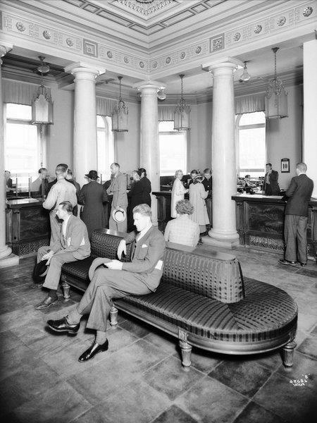 Forsikringsfunksjonærforening ble etablert i Oslo i 1937 Bedring av lønnsforholdene etablering av