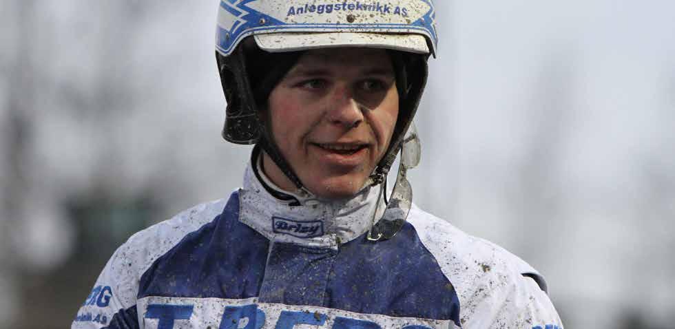 V4/V5 Paddeflat løsning Av Claus Hagen claus@stallskriket.no Av Øyvind A. Brusletten oyvind@stallskriket.no Det er en ganske åpen rett Momarken serverer til lunsj i dag.