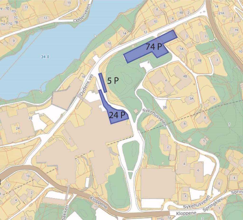 7 2.1.2 Parkering I dagens situasjon er det 103 tilgjengelige parkeringsplasser for legevakt og sykehus.