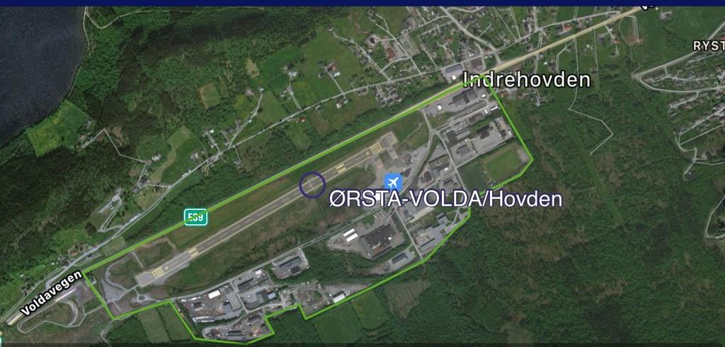 1.1 Flyplassen ENOV/åstedet AVINOR flyplass. AFIS flyplass Posisjon 621048N 0060427E Elev. 243 f Baneretninger: 06/24 Banelengde/bredde 1070x80 m Rutetrafikk 1.2. Sammendrag av flyturen Skoleflyging fra ENAL Ålesund til ENOV Ørsta/Volda.