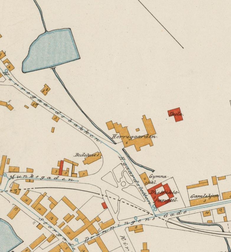 Figur 4-6 Figuren viser et mulig snitt av undergrunnen ved Herregården. Det var tidligere et bekkeløp forbi Herregården som nå sannsynligvis ligger i en bekkelukking (se kart fra 1903).