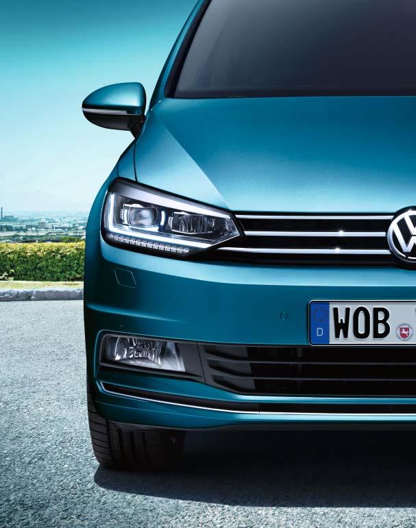 Lykter som skinner uten å blende Volkswagen Touran stiller gjerne sitt lys under en skjeppe hvis det er til hjelp for andre