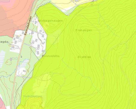 Følgene områdebeskrivelse: «Natur: Skogkledt relativt bratt li som går over i flatere partier lenger opp. Noe myrlendt med små vatn øverst i området. Riksvegen til Ramsund går langs sjøen.