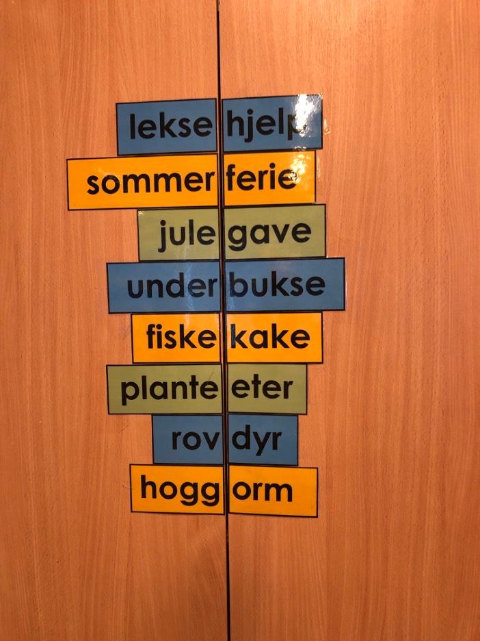 På spørsmål om de tror de voksne på skolen liker dem, har elevene svært vanskelig for å svare.