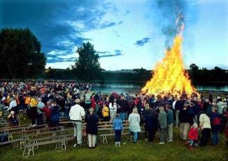 Korpsets årlige aktiviteter Huskonserter holder 2-4 huskonserter på Kollmyr Grendehus hvert år. Vi inviterer skolekorps og andre amatørkorps til en uhøytidelig konsertkveld.