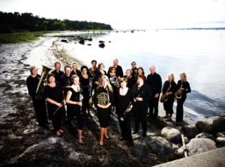 Året etter gjentok vi suksessen fra fjoråret og arrangerte Folketoner i ny drakt i samarbeid med Gulset Skolemusikk og Anne Gravir Klykken.