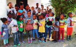 Det er godt nå å være tilbake her i Etiopia igjen. Søndag før jul ble det delt ut 48 barnebibler i Hogane søndagsskole i Hawassa. Søndagsskolen har fire klasser.