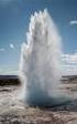 Yellowstone byr på en enestående natur med geysirer, kokende gjørmehull og rikt dyreliv med bjørner, elg, bisonokser og fugler.